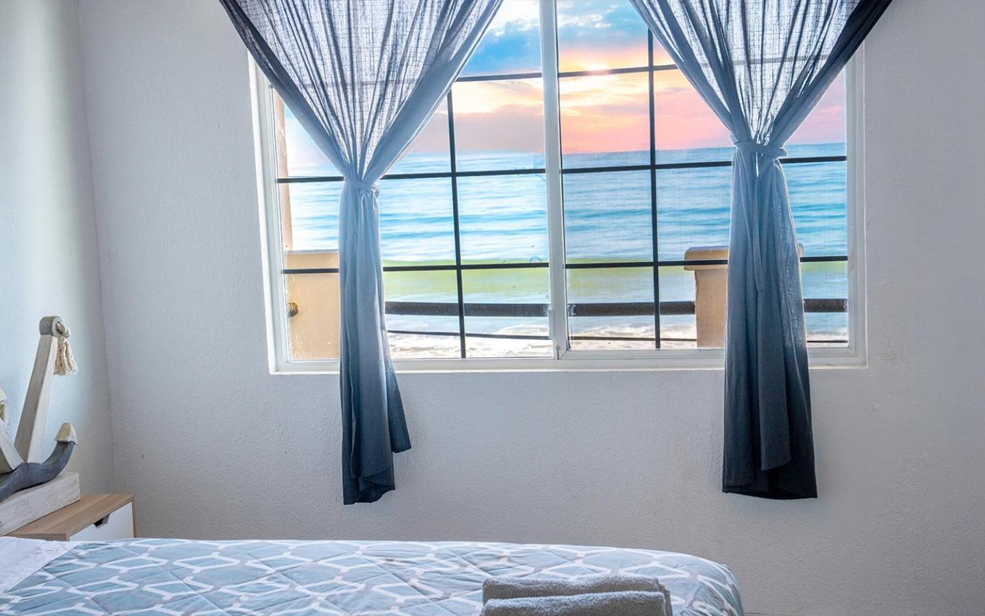 Beachfront Two Bedroom With 3 Beds Tijuana Exterior photo