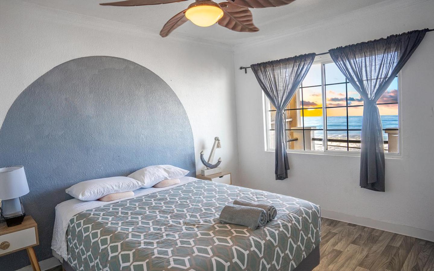 Beachfront Two Bedroom With 3 Beds Tijuana Exterior photo
